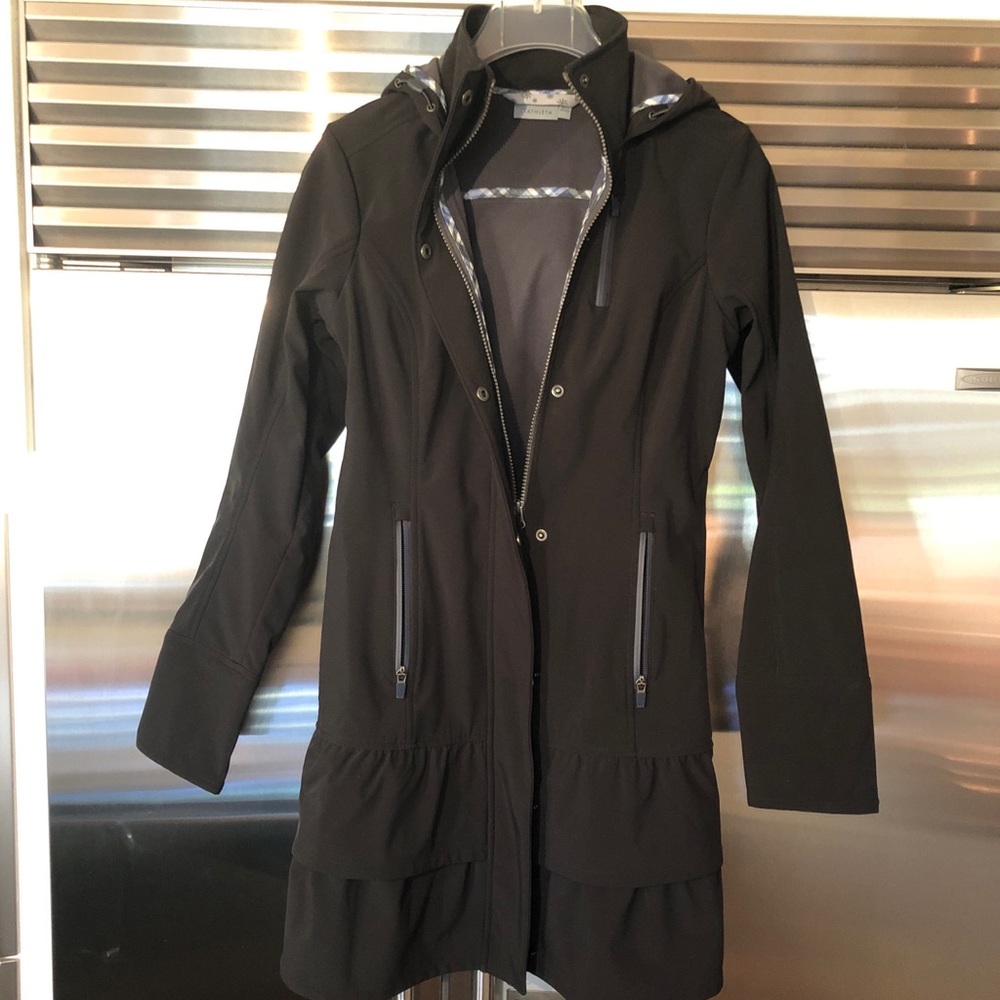 Rain coat (hood, pockets, zipper/snap front